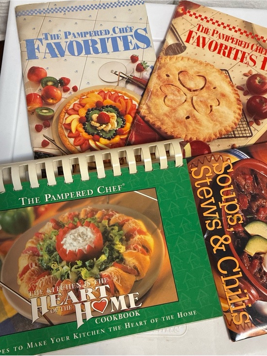 The Pampered Chef Other - Pampered Chef Cookbooks Recipes Heart of Home Favorites, Soups Stews Chilis
